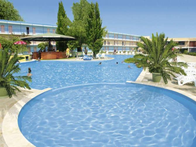 Hotel Azurro サニービーチ エクステリア 写真