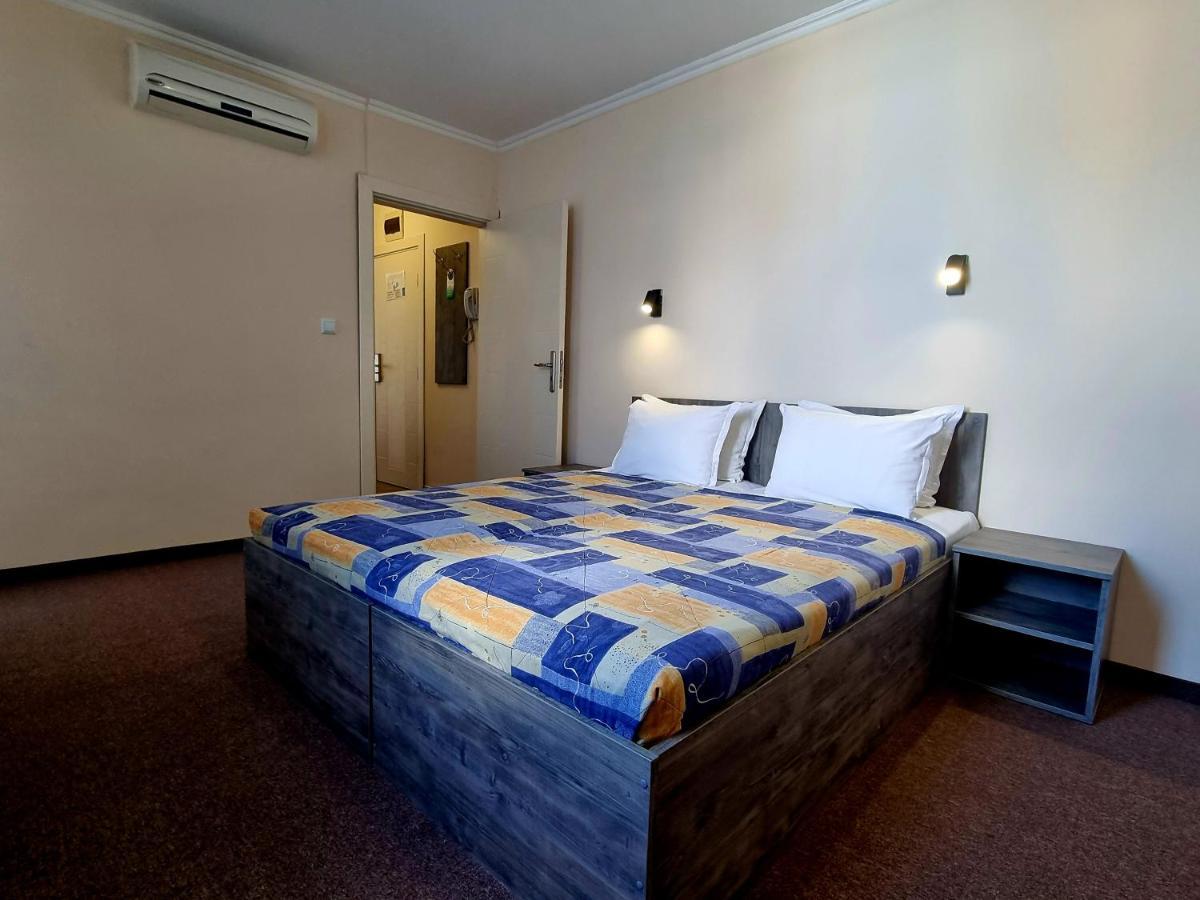 Hotel Azurro サニービーチ エクステリア 写真
